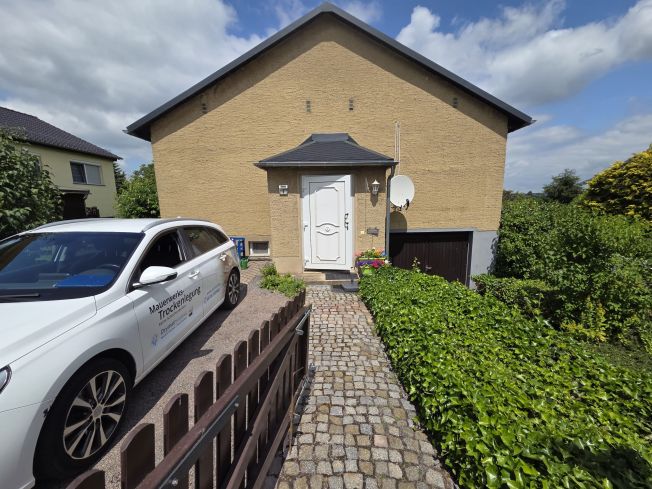 Mauertrocknung Einfamilienhaus und Garage in Niederwiesa